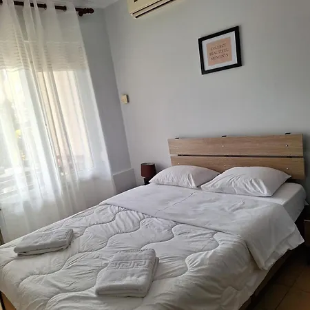 Eleni Lejlighedshotel