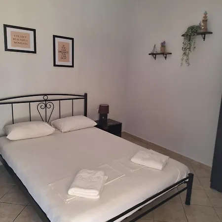Eleni 3*
