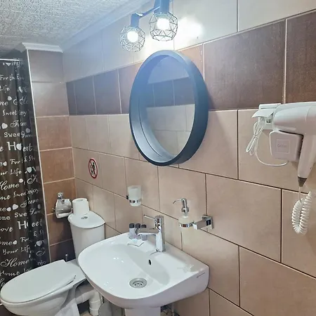 Eleni Lejlighedshotel 3*