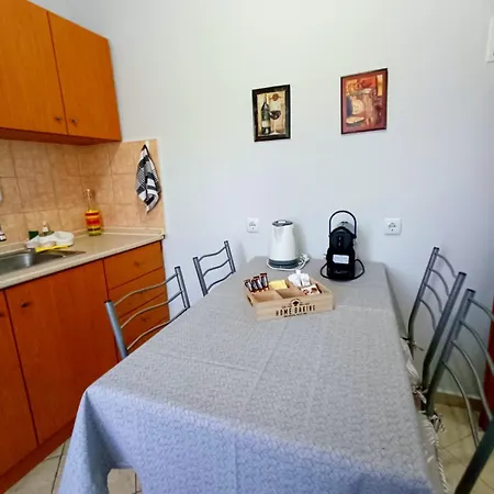 Aparthotel Eleni Nea Agathoupoli