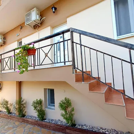 Eleni Lejlighedshotel