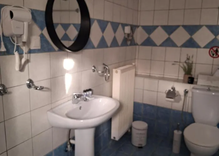 Eleni 公寓式酒店 3*